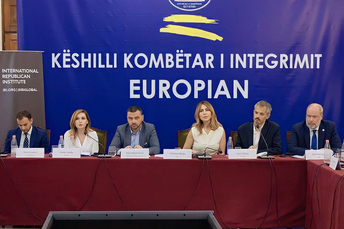 Magazinović u Tirani: Dodik ne može politički preživjeti bez institucija BiH