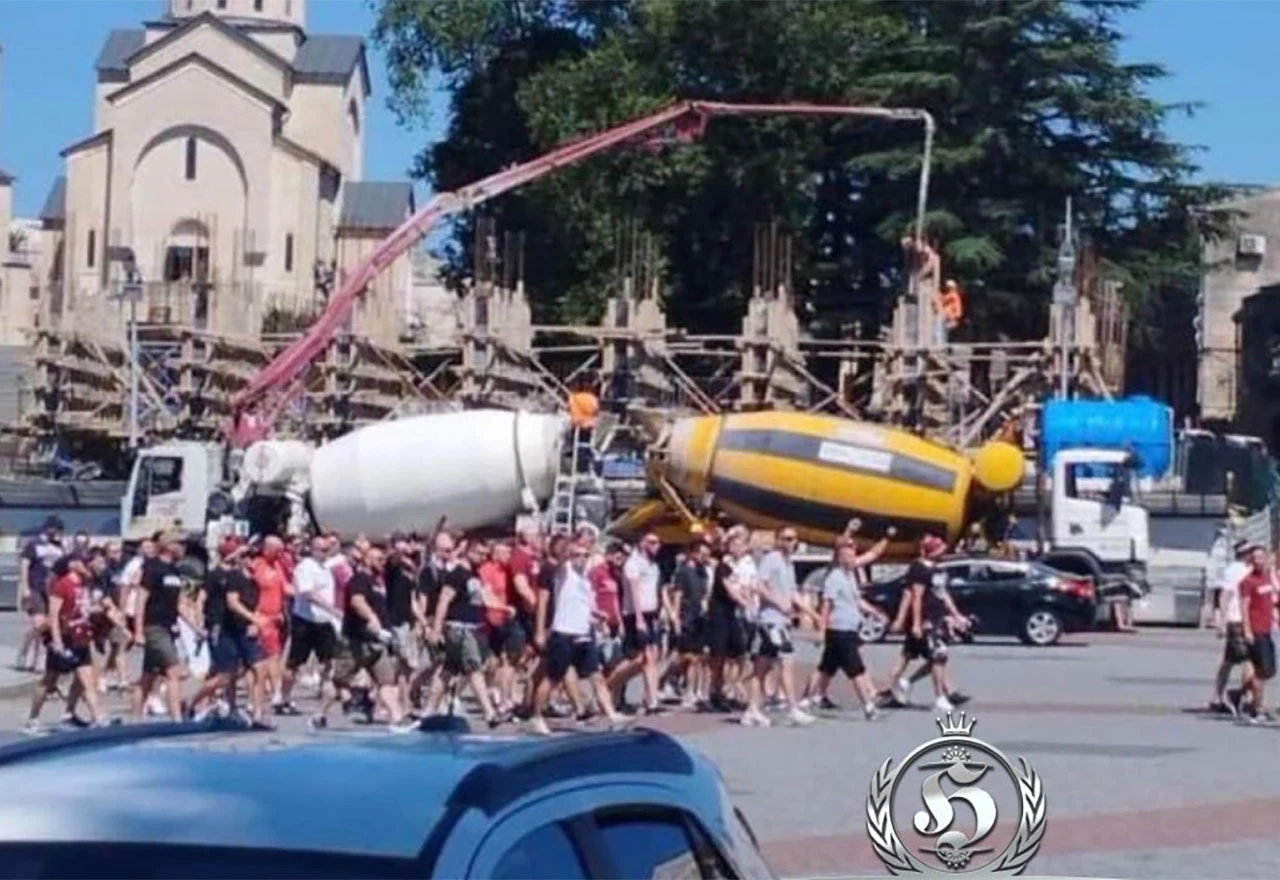 VIDEO | Neredi u Gruziji: Napadnuti navijači Sarajeva