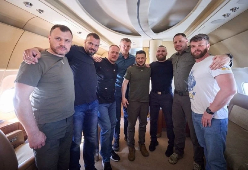 Zelenski se iz Turske vratio s pet zarobljenih zapovjednika