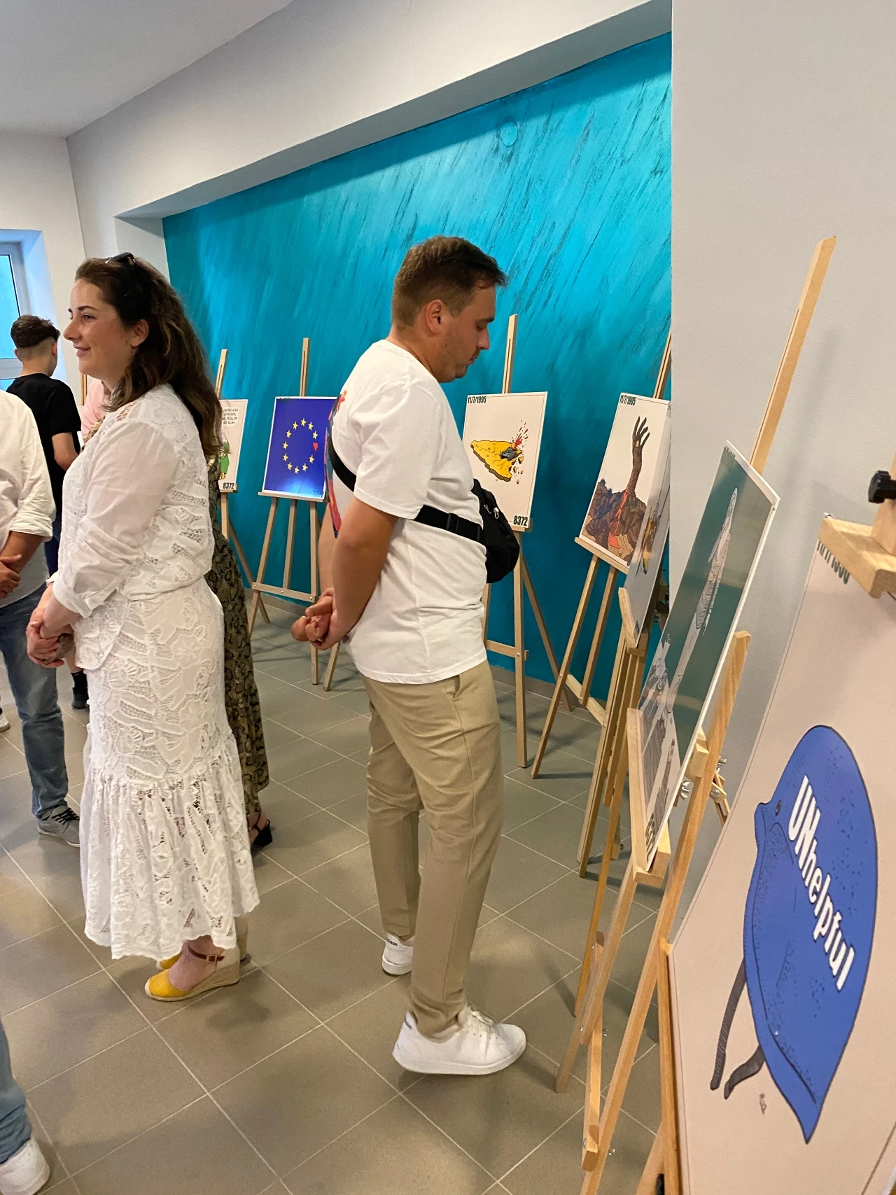 Mostarcima predstavljena izložba ilustracija o genocidu u Srebrenici