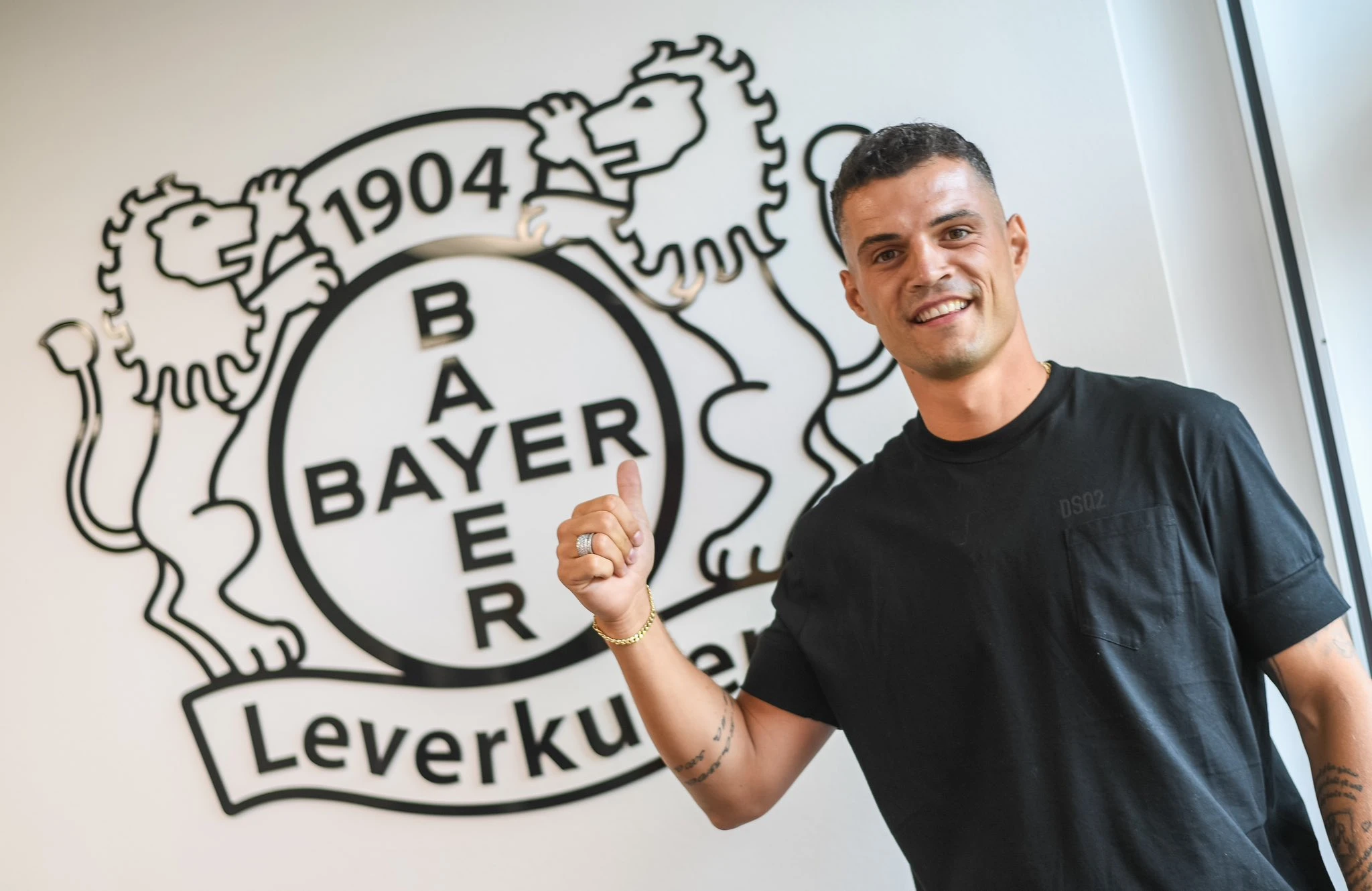 Granit Xhaka iz Arsenala u Bayer Leverkusen