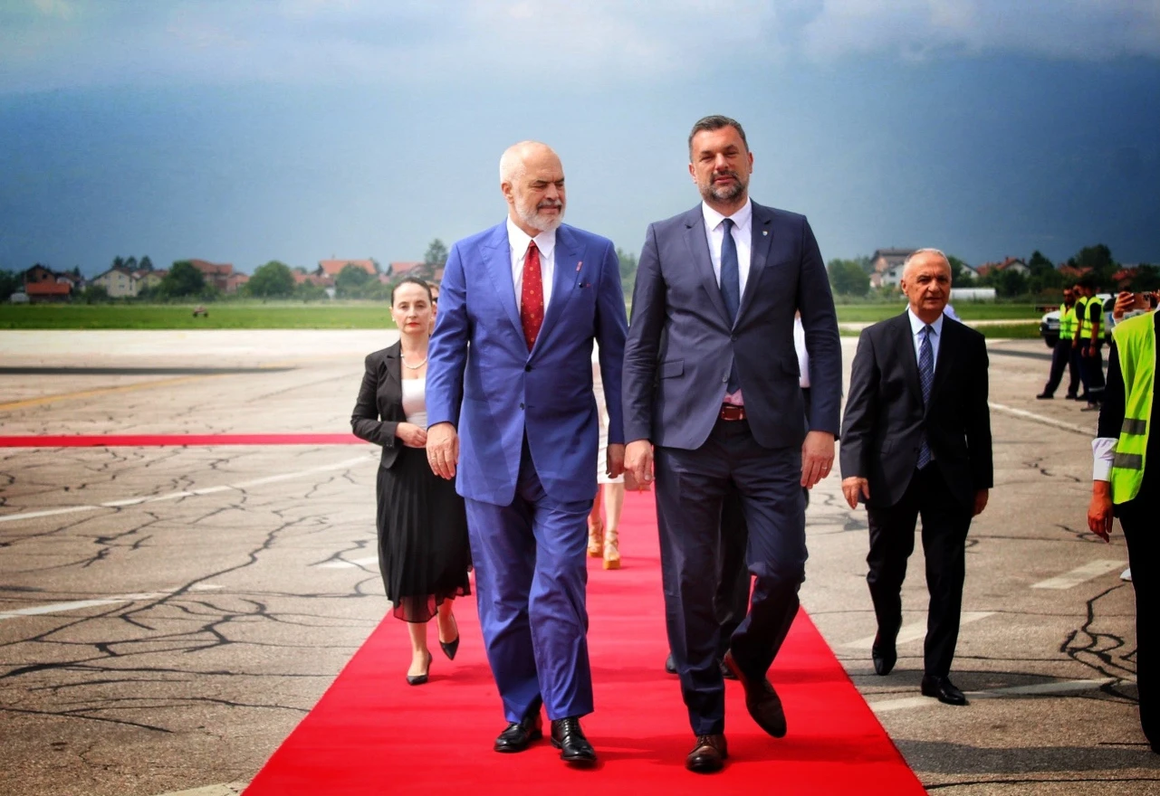 Konaković dočekao albanskog premijera: Čekaju ga Krišto i Bećirović 
