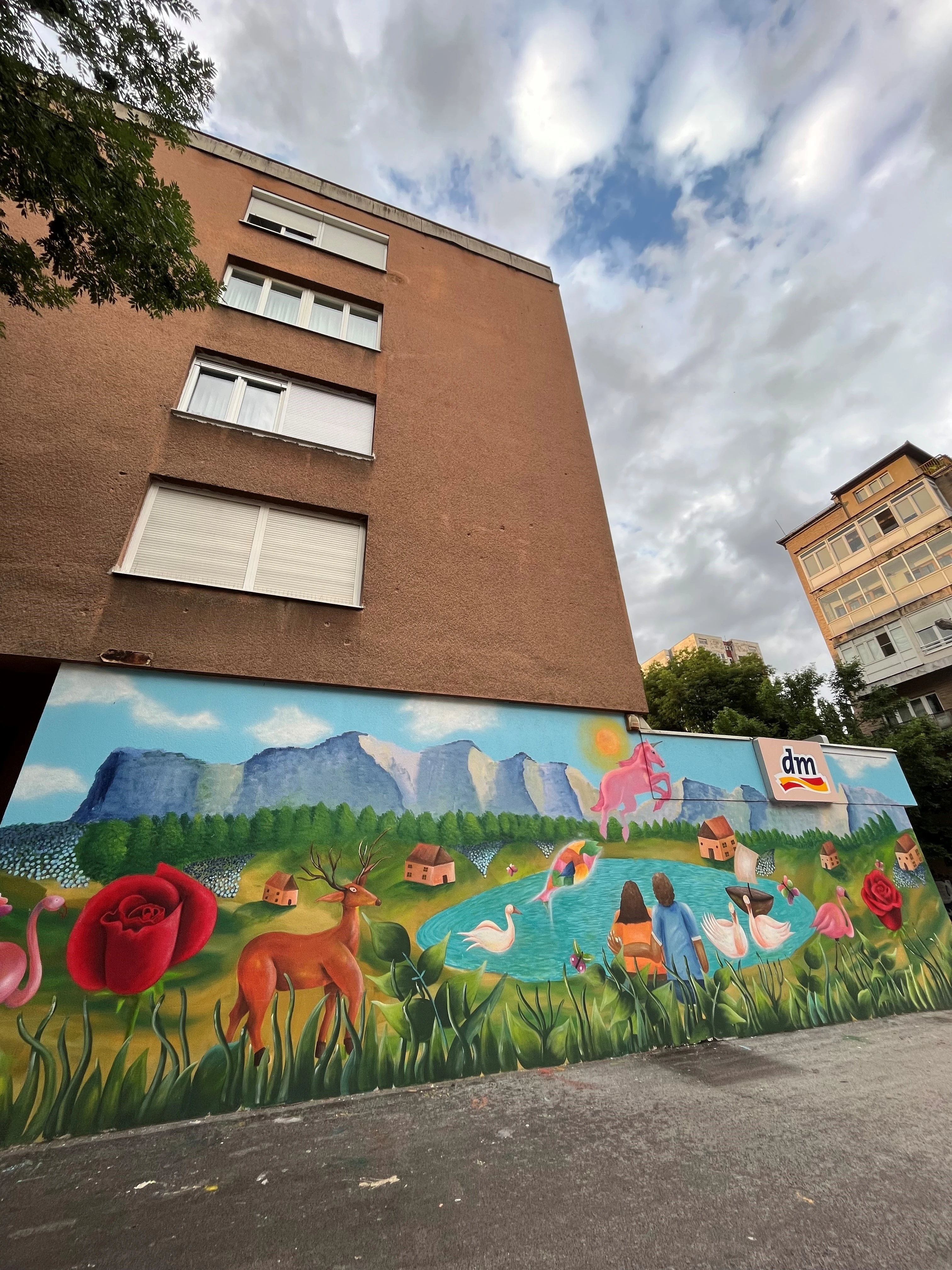 Iz pravnih razloga uklonjen mural u sarajevskom naselju Grbavica