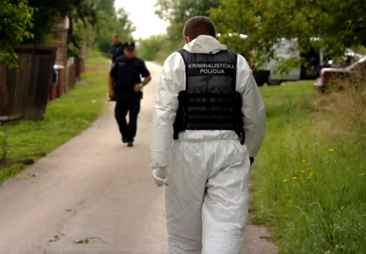 Policija o zločinu u Sisku: Dvije osobe su životnoj opasnosti, na respiratoru