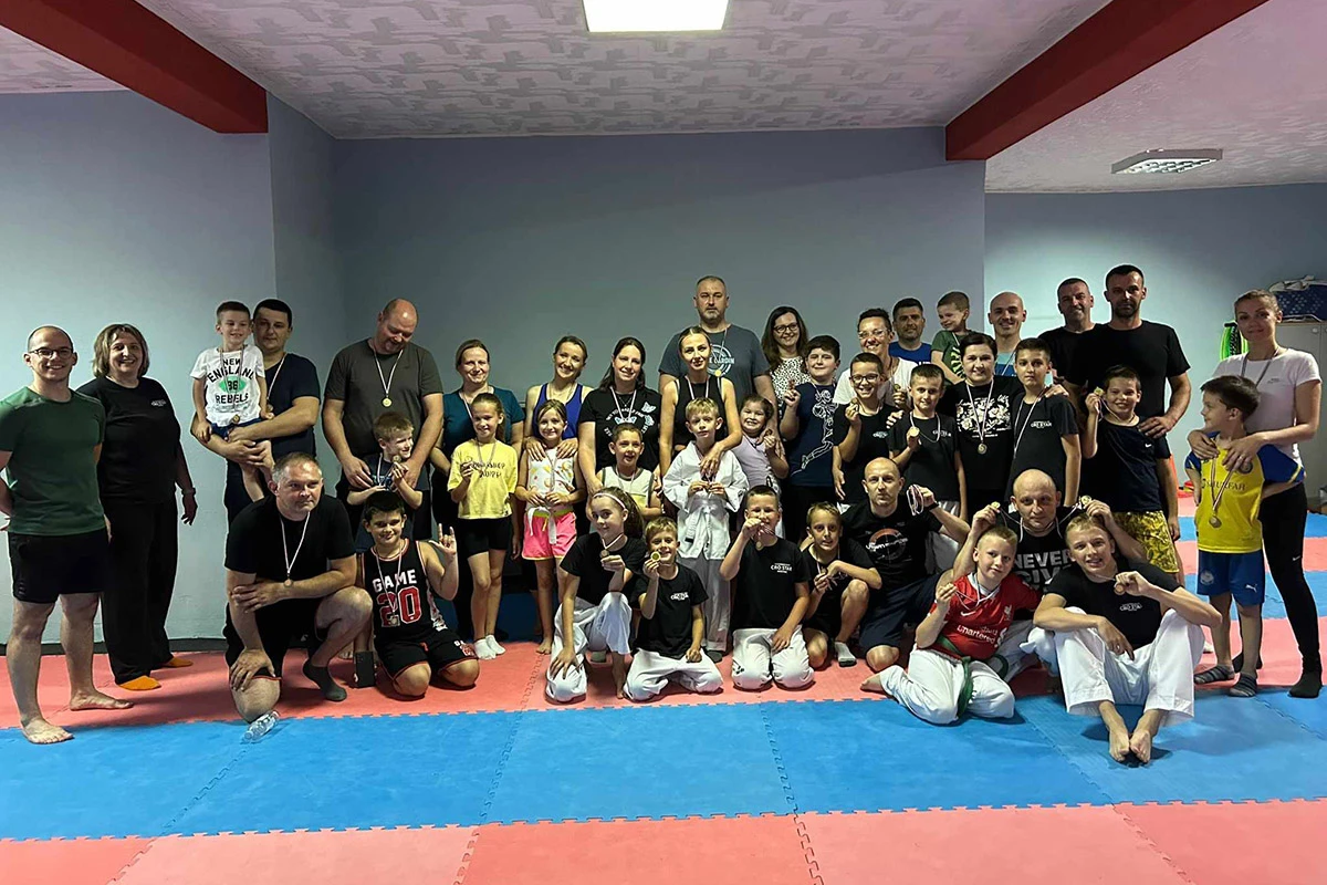 Family kick 2023. u Mostaru: Nastupilo  60 roditelja i djece