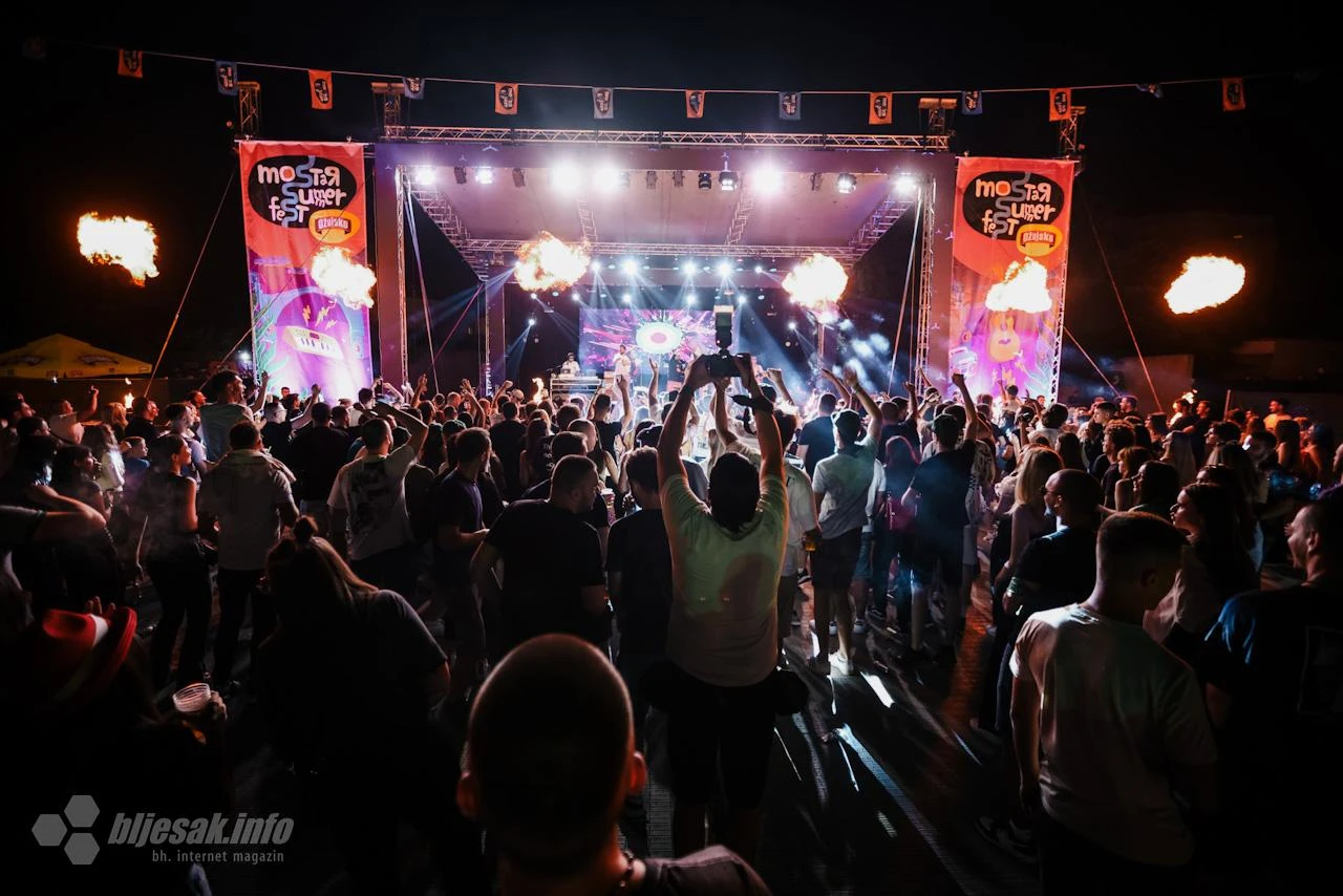 VELIKA FOTO GALERIJA s prve noći Mostar Summer Festa