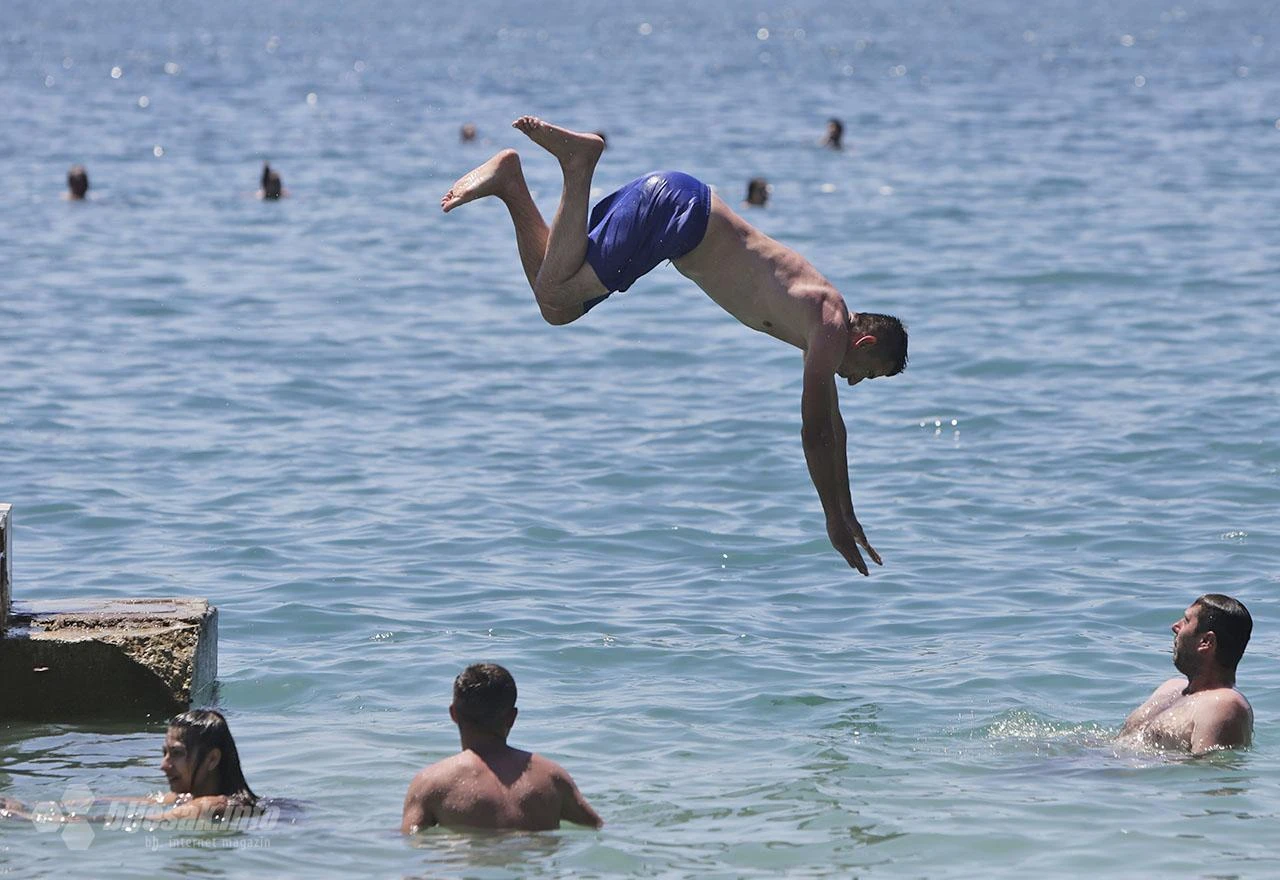 Turisti u Neumu: Najskuplje su ležaljke i suncobrani