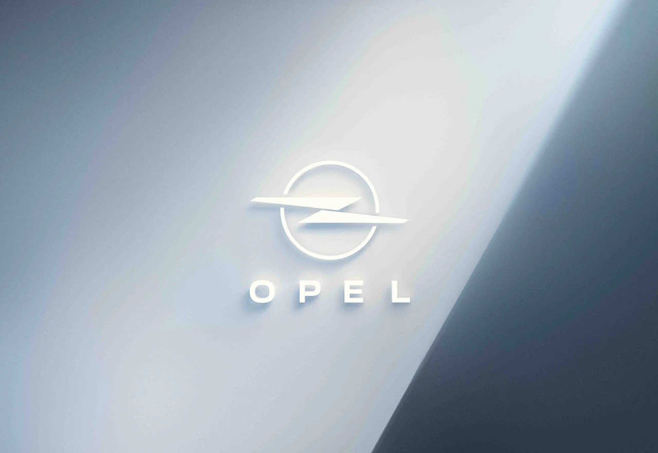Opel predstavlja novi logotip - kultnu munju
