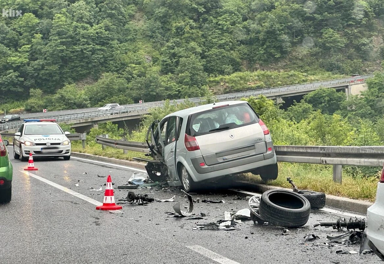Više ozlijeđenih u teškoj prometnoj nesreći na Bradini