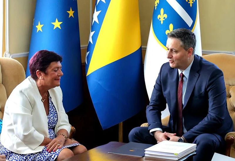 Bećirović: Visoki predstavnik treba smijeniti Dodika ili se povući