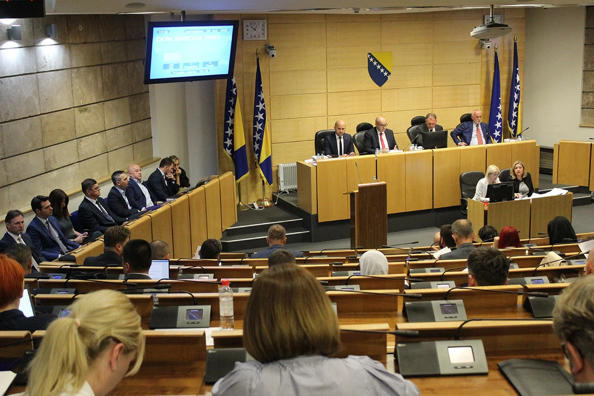 Sjednica Doma naroda: Povučena tri zakona iz energetskog seta