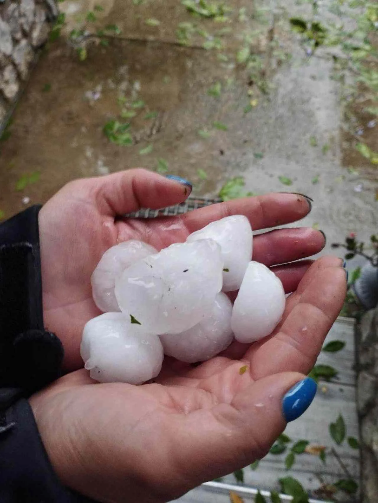Jako nevrijeme zahvatilo dijelove Hrvatske, tuča veličine oraha