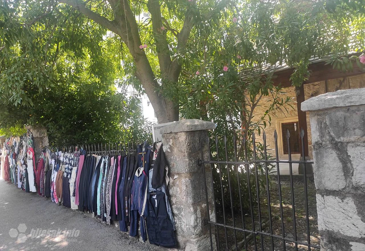 I to je Mostar: Nacionalni spomenik kao 'podloga' za štand
