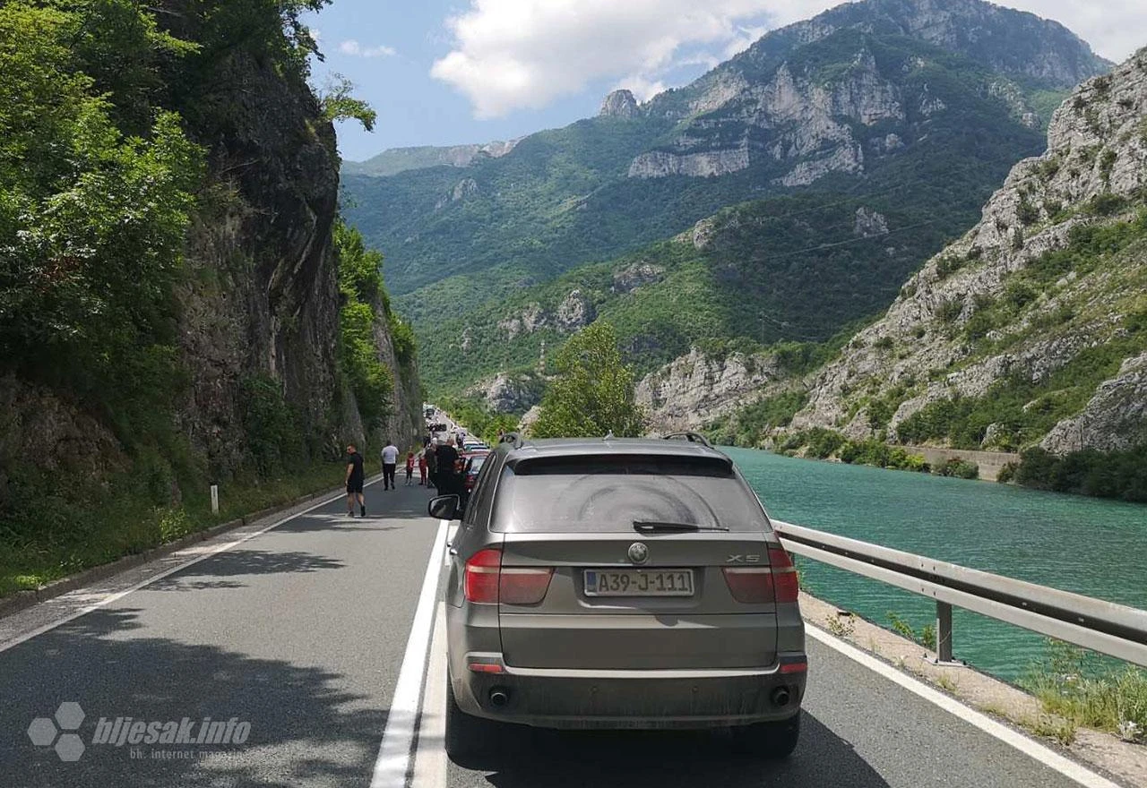 Sudar u blizini mosta Begića i Begovića; četiri osobe ozlijeđene