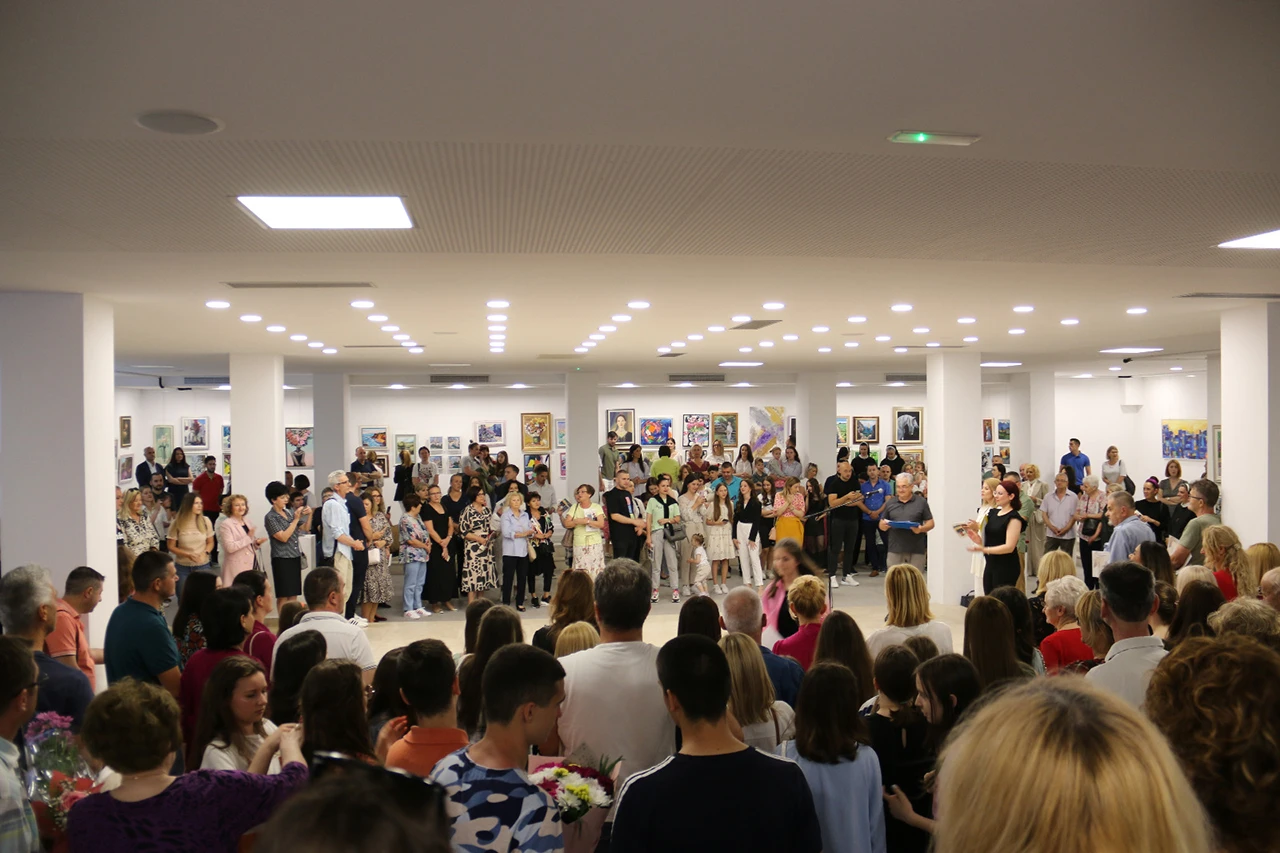 Održana završna izložba radova tečaja crtanja i slikanja galerije Michelangelo