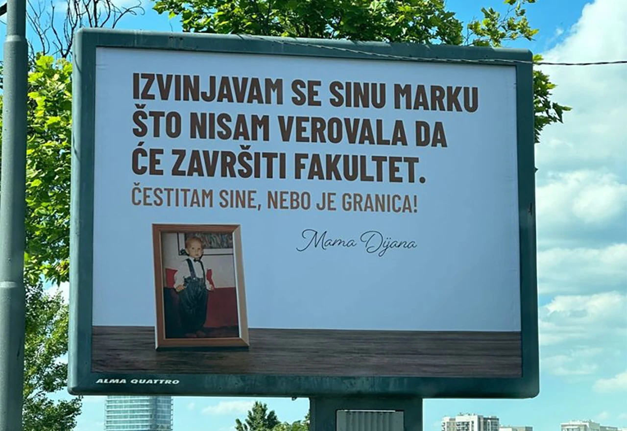 Bilboard o kojem svi pričaju: Majka uputila javnu ispriku sinu