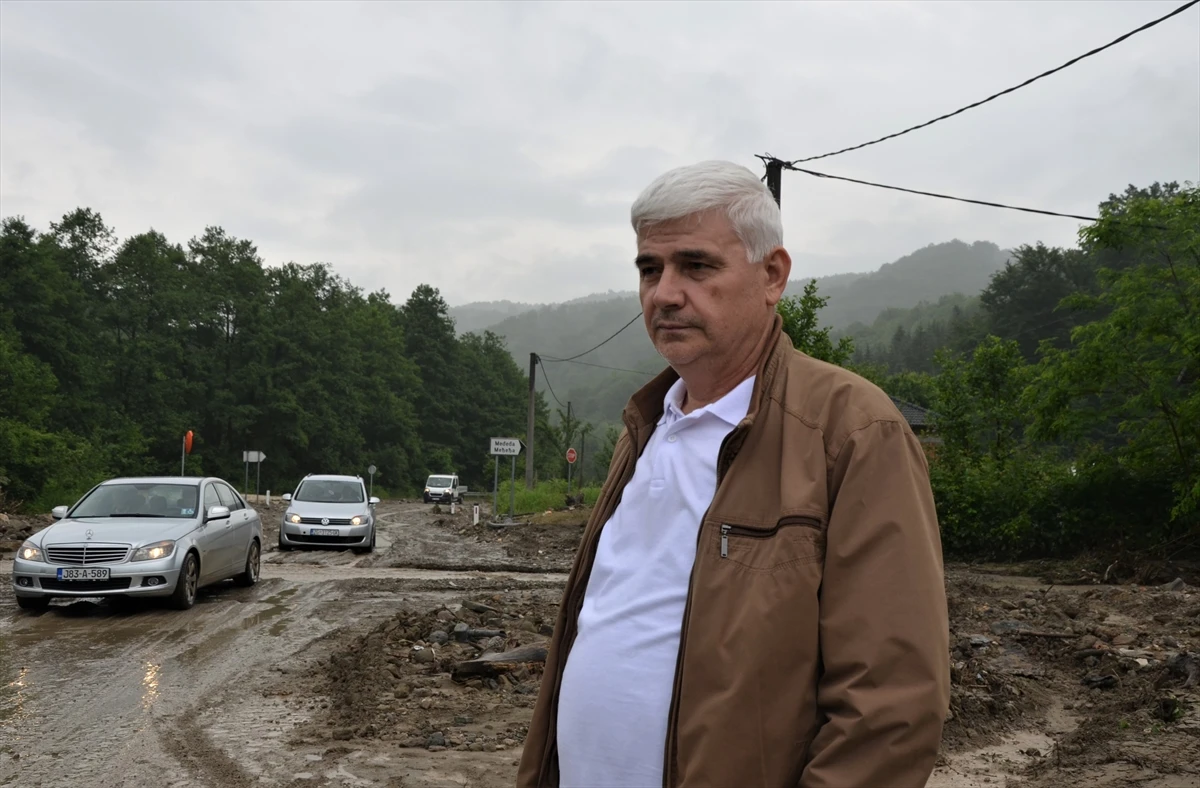 U Teočaku strahuju od pojave klizišta, milijunske štete na cestama