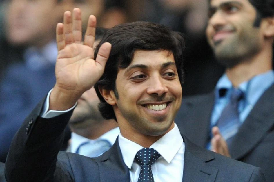 Šeik Mansour večeras tek drugi put uživo gleda svoj Manchester City!