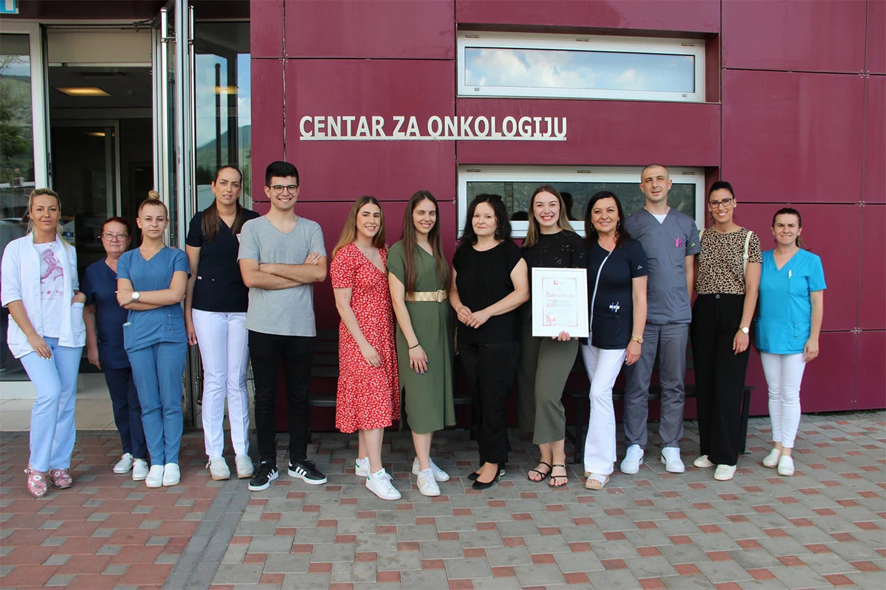Mostar: Studenti donirali tri televizora klinici za onkologiju