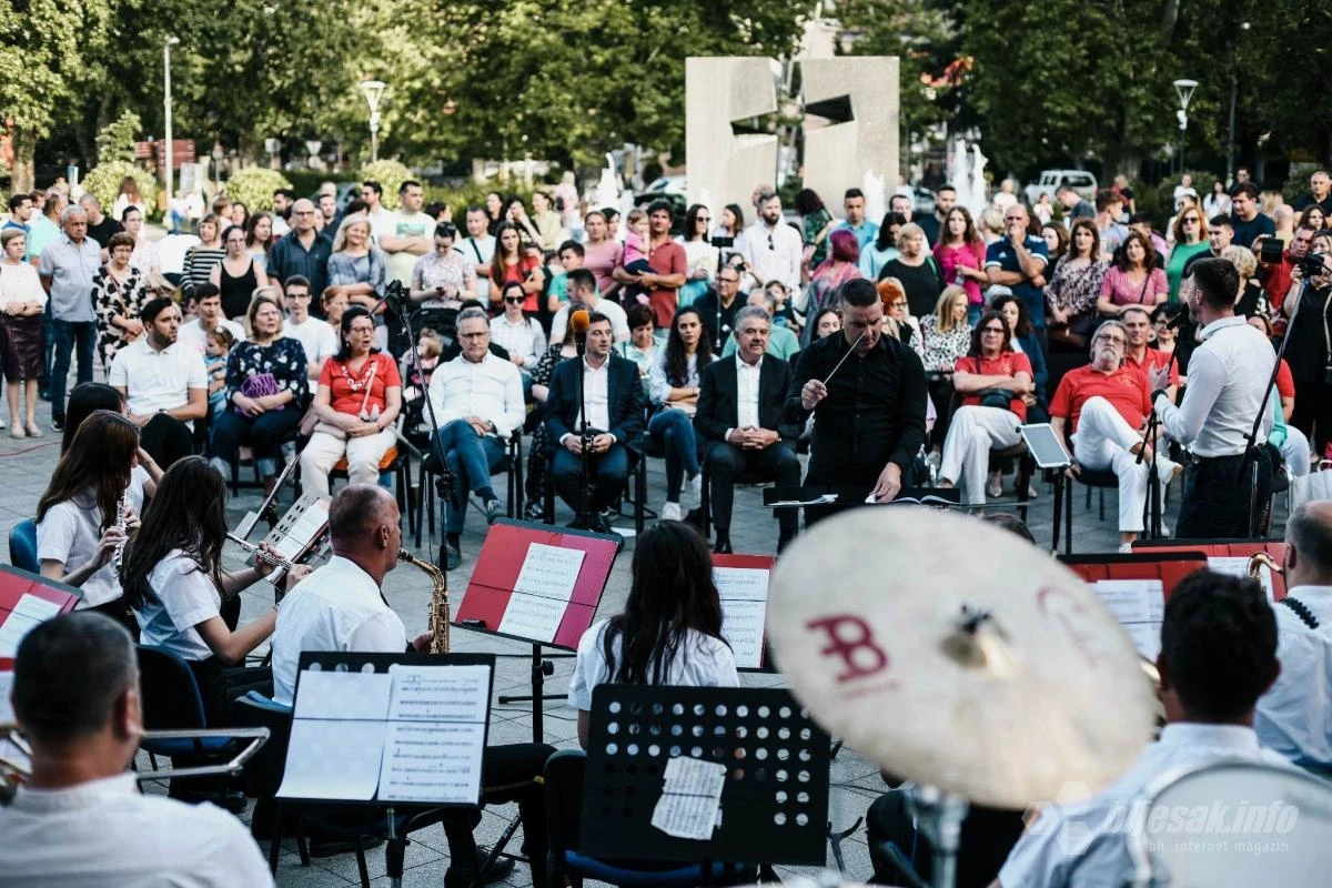 Koncertom Dalmacija u Mostaru skupljena pomoć za obitelj koja je izgubila stan u požaru