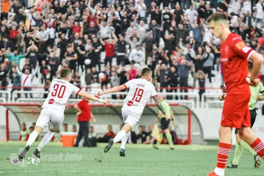 Emotivnom porukom Bekić se oprostio od Zrinjskog: Pola mene ostaje zajedno sa vama, voli vas vaš Beka