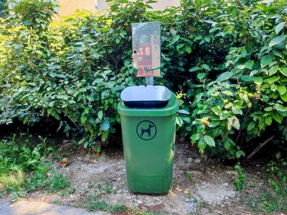  Neodgovorni građani Mostara: Umjesto psećeg izmeta u posude odlažu kućni otpad