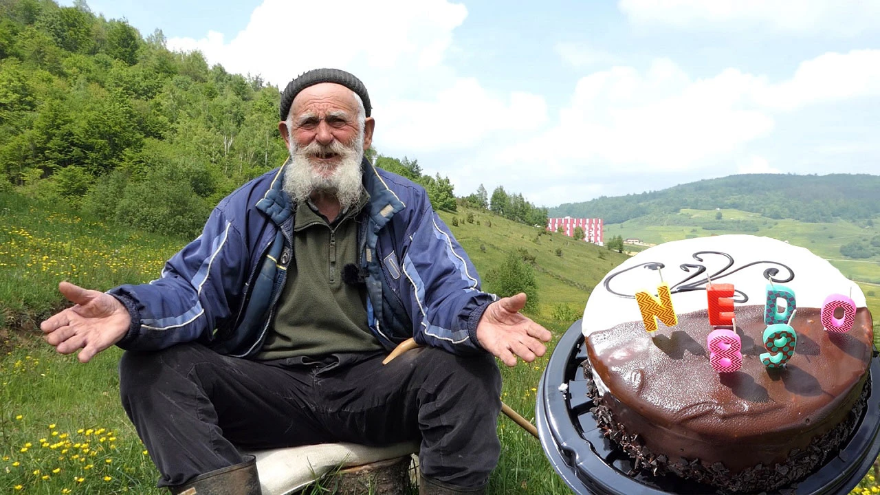 VIDEO | Koja sam ja momčina bio, cure nisu znale jedna za drugu