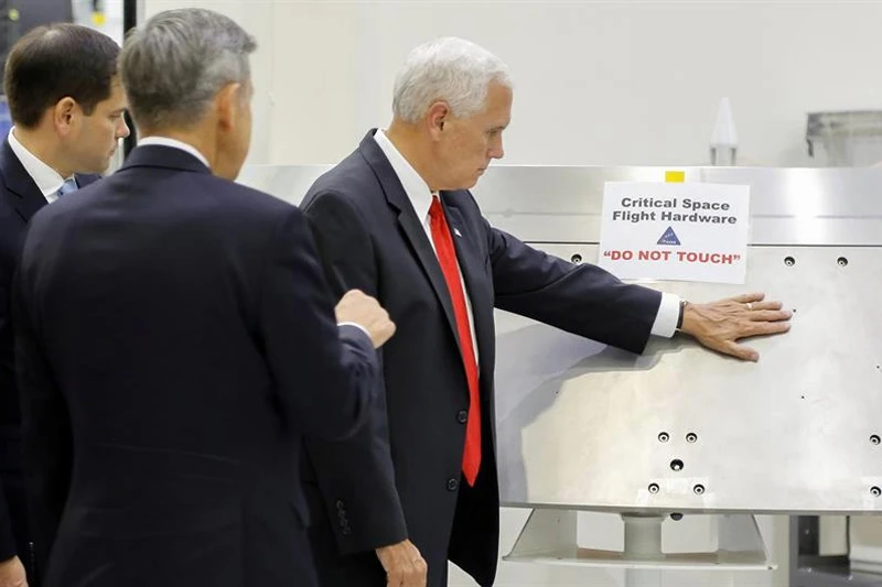 Bivši potpredsjednik Mike Pence sprema se izazvati Trumpa u utrci za Bijelu kuću