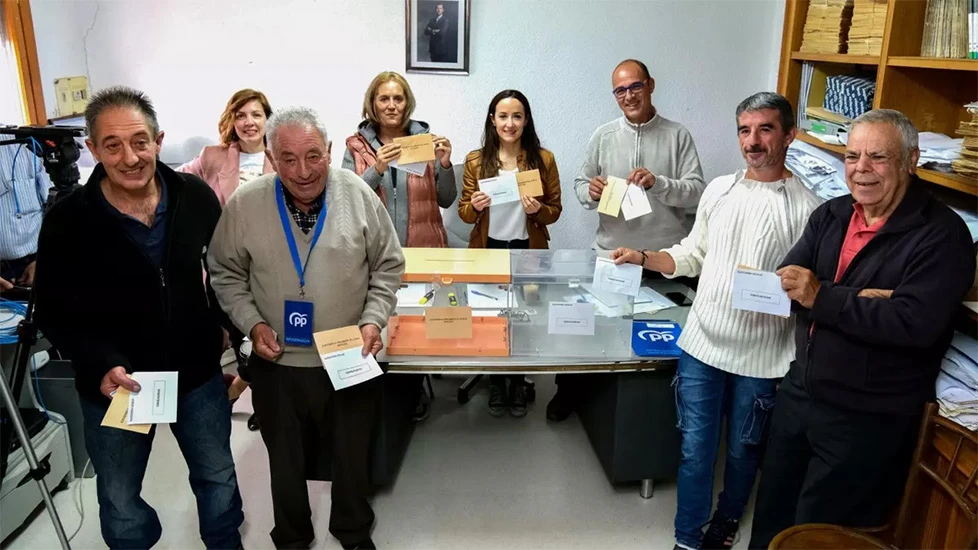 Demokracija na eks: Glasali za 30 sekundi