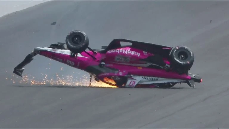 VIDEO: Ludnica  u Indianapolisu, teška nesreća Kirkwooda, Newgarden slavio 