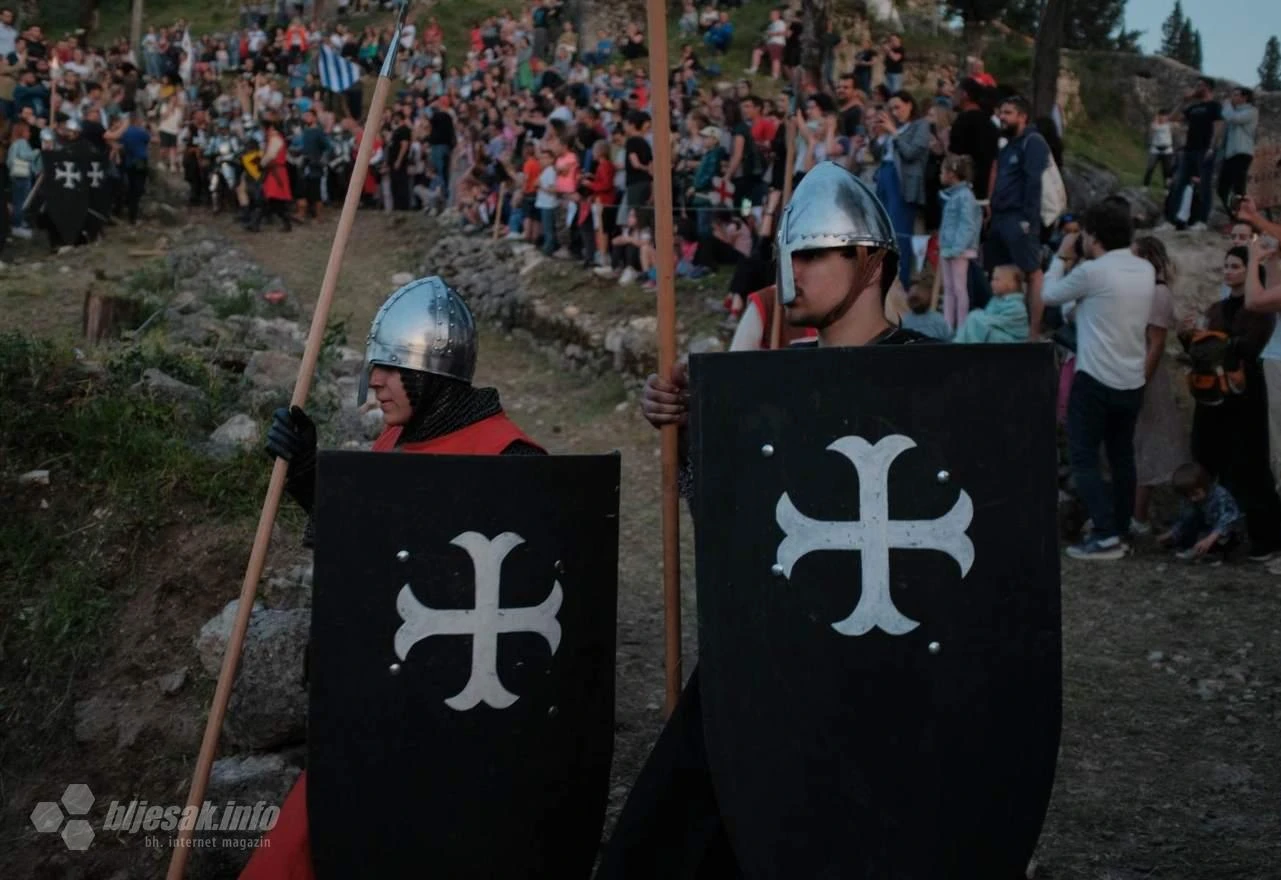 Stolac okupio vitezove: Bacali sjekire i jahali, sve prelijetali sokoli