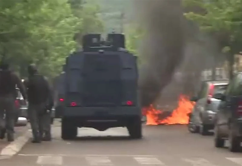 Vučić digao vojsku na granicu s Kosovom!