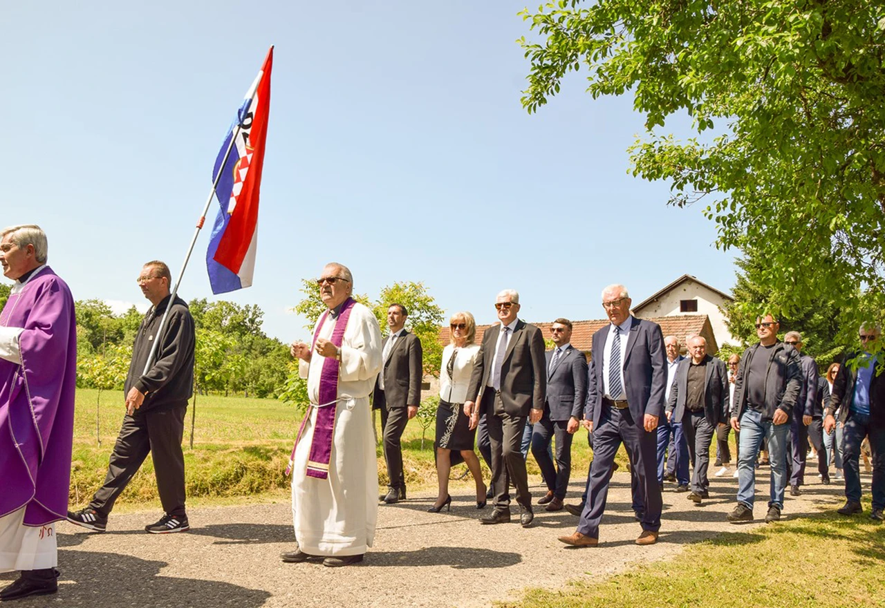 Odžak odao počast svim žrtvama ratova
