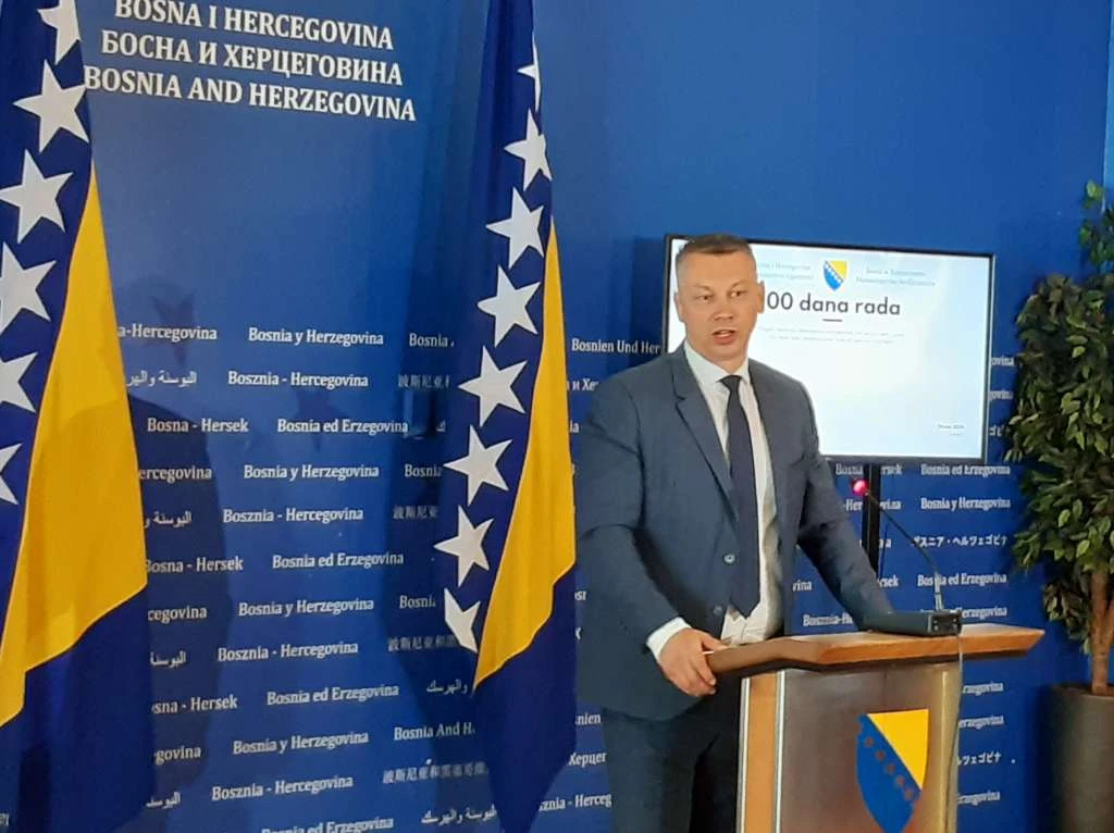 Nešić reagirao na navijački napad u Mostaru - Traži se istraga i sankcije!