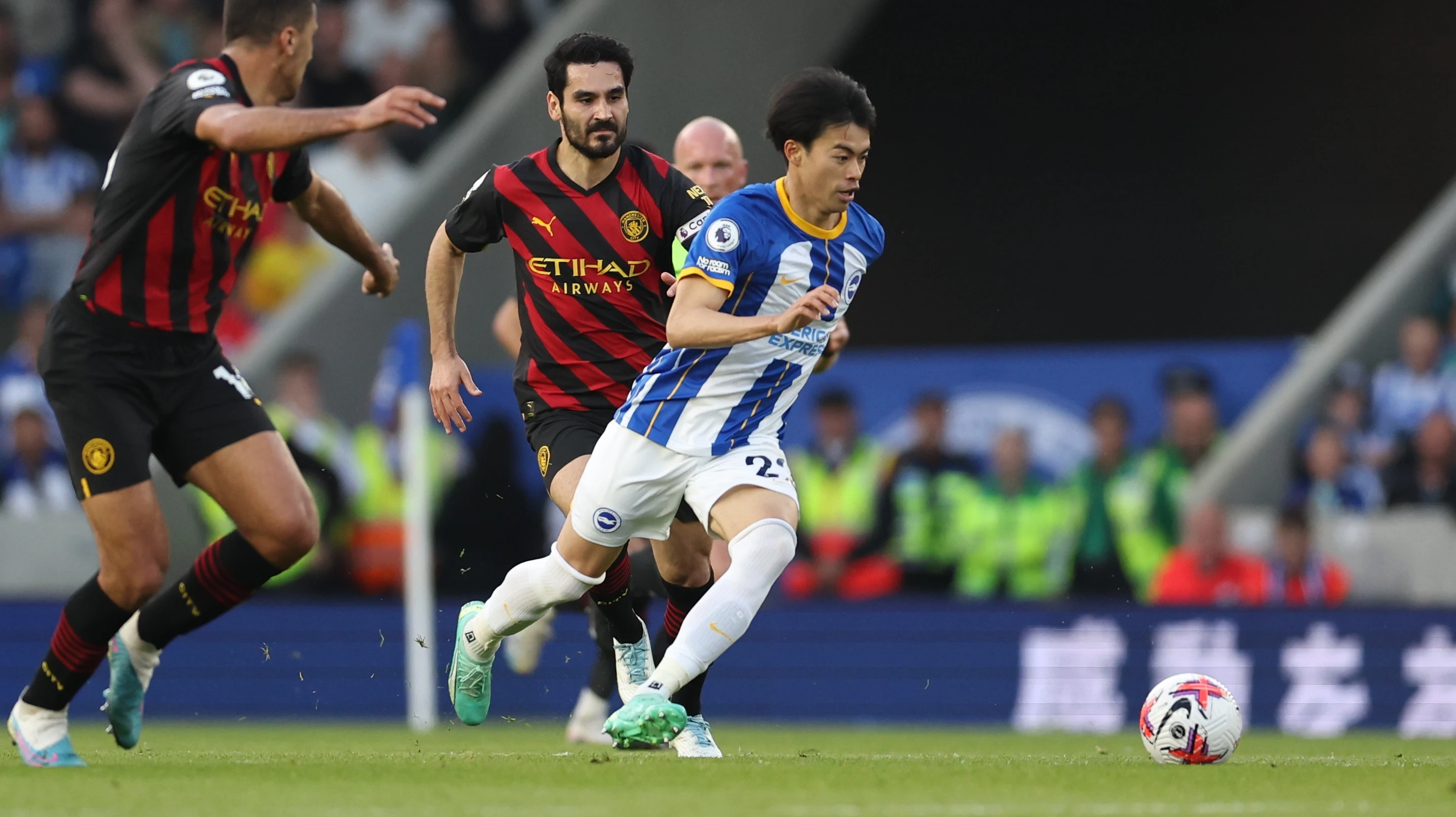 Brightonu domaći remi protiv Manchester Cityja