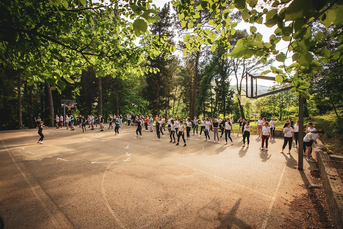 Studenti Medicinskog fakulteta u Mostaru vježbali uz Master fitness na Trimuši