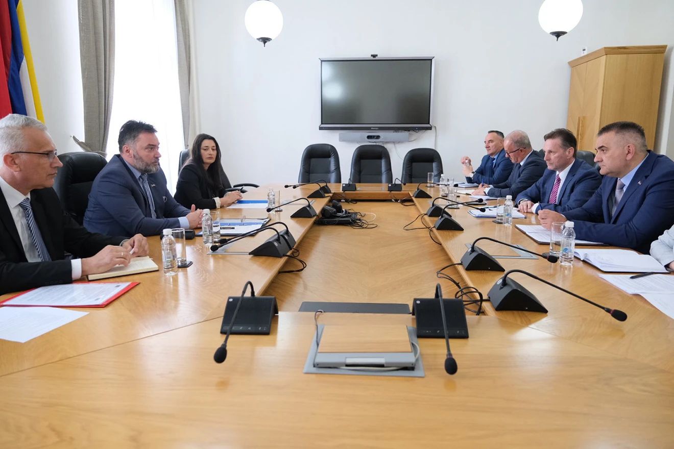 Susret tri ministra: Tko šta radi?