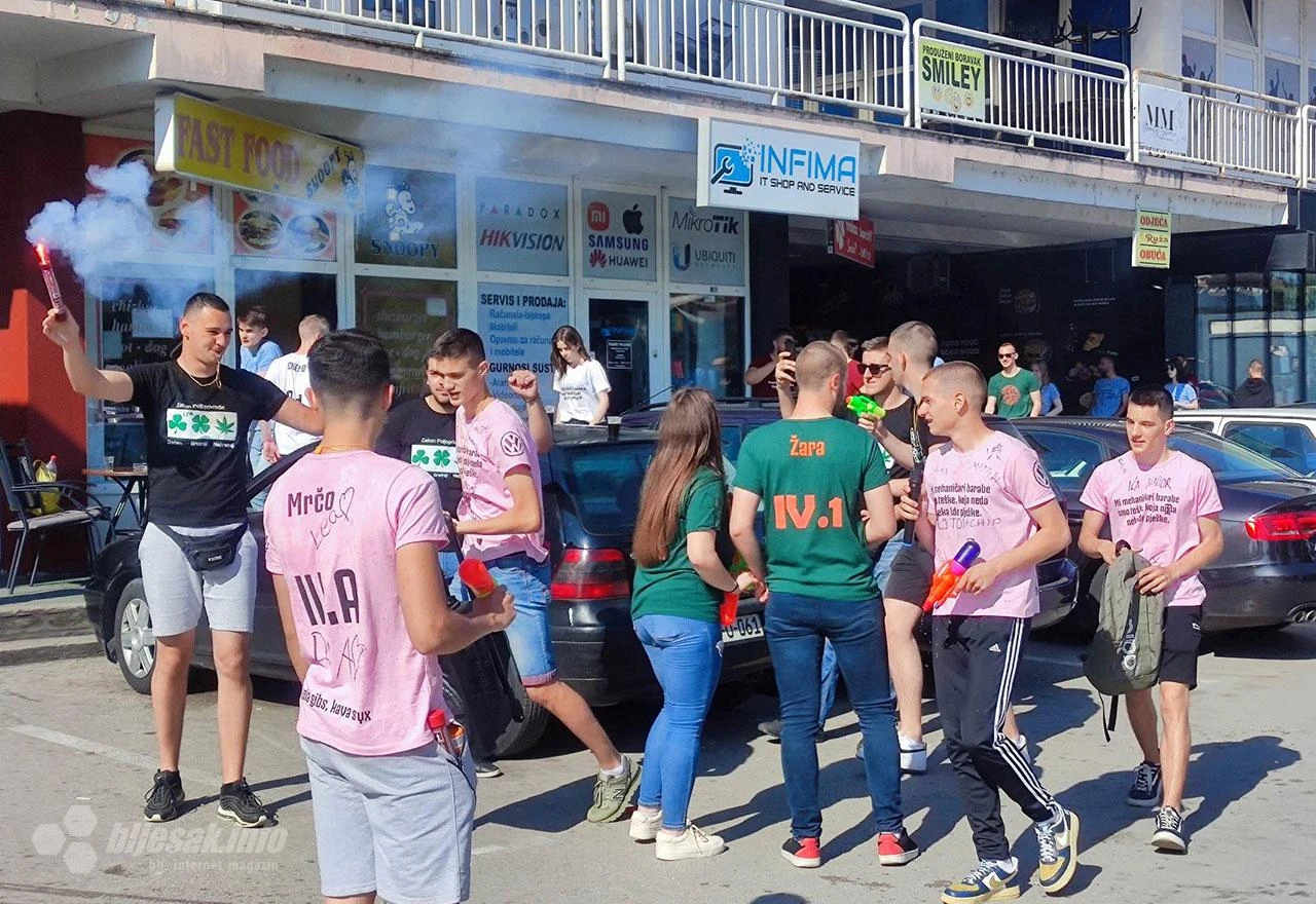 Pjesmom i zabavom čapljinski maturanti proslavljaju zadnji dan škole