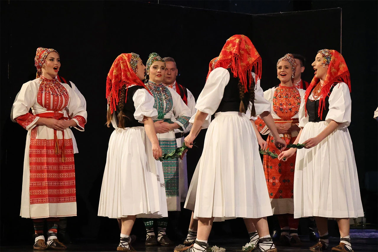 Mostarska publika uživala u plesnom koncertu Ansambla Lado