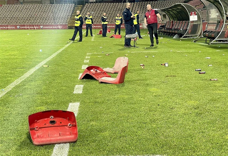 Kad antifašizmu zasmetaju stolice