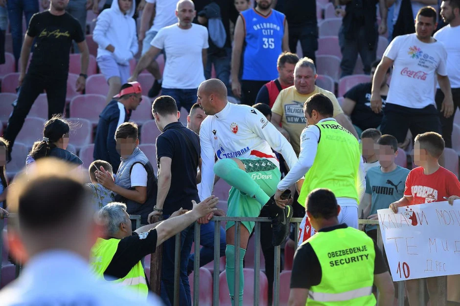 U Kragujevcu huligan udario golmana Zvezde Borjana 