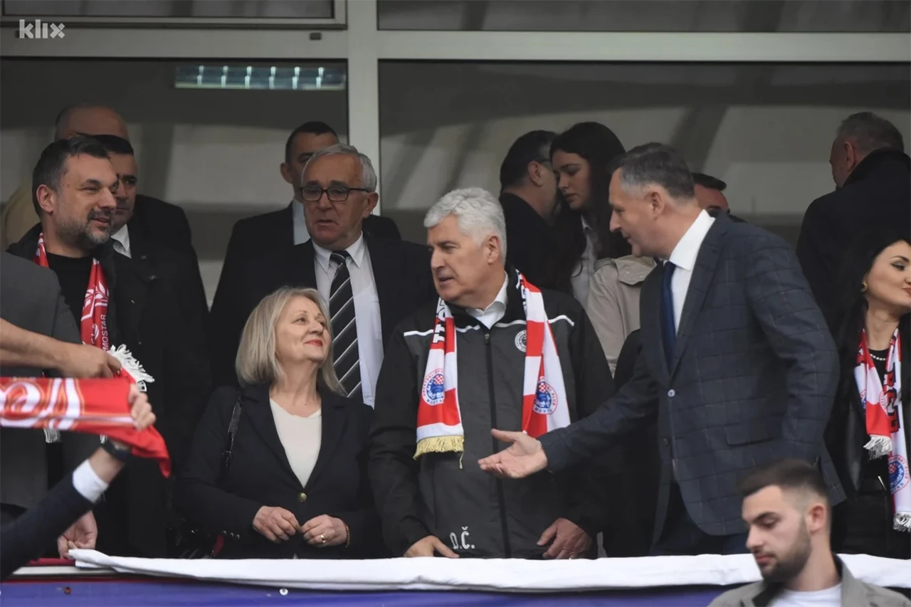 Poznati na Kupu: Derbi s tribina prate Čović, Nikšić, Konaković, Krišto...