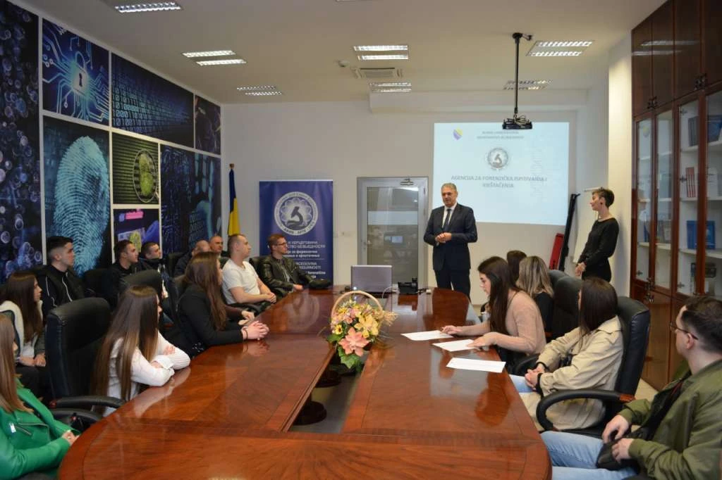 Studenti iz Mostara posjetili Agenciju za forenzička ispitivanja
