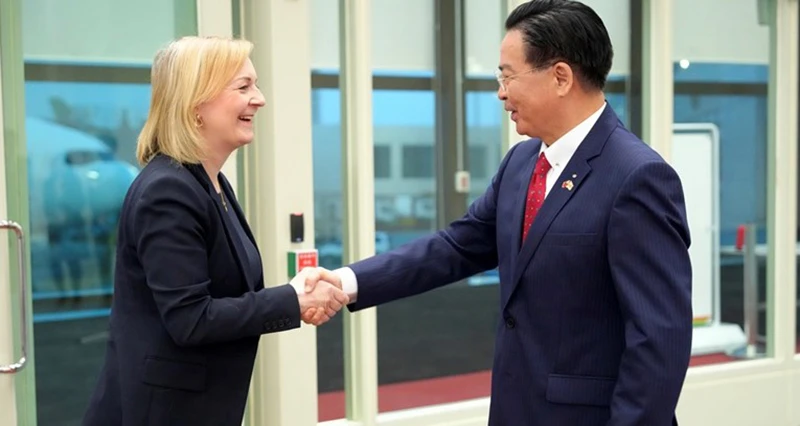 Kina osudila posjet bivše britanske premijerke Liz Truss Tajvanu
