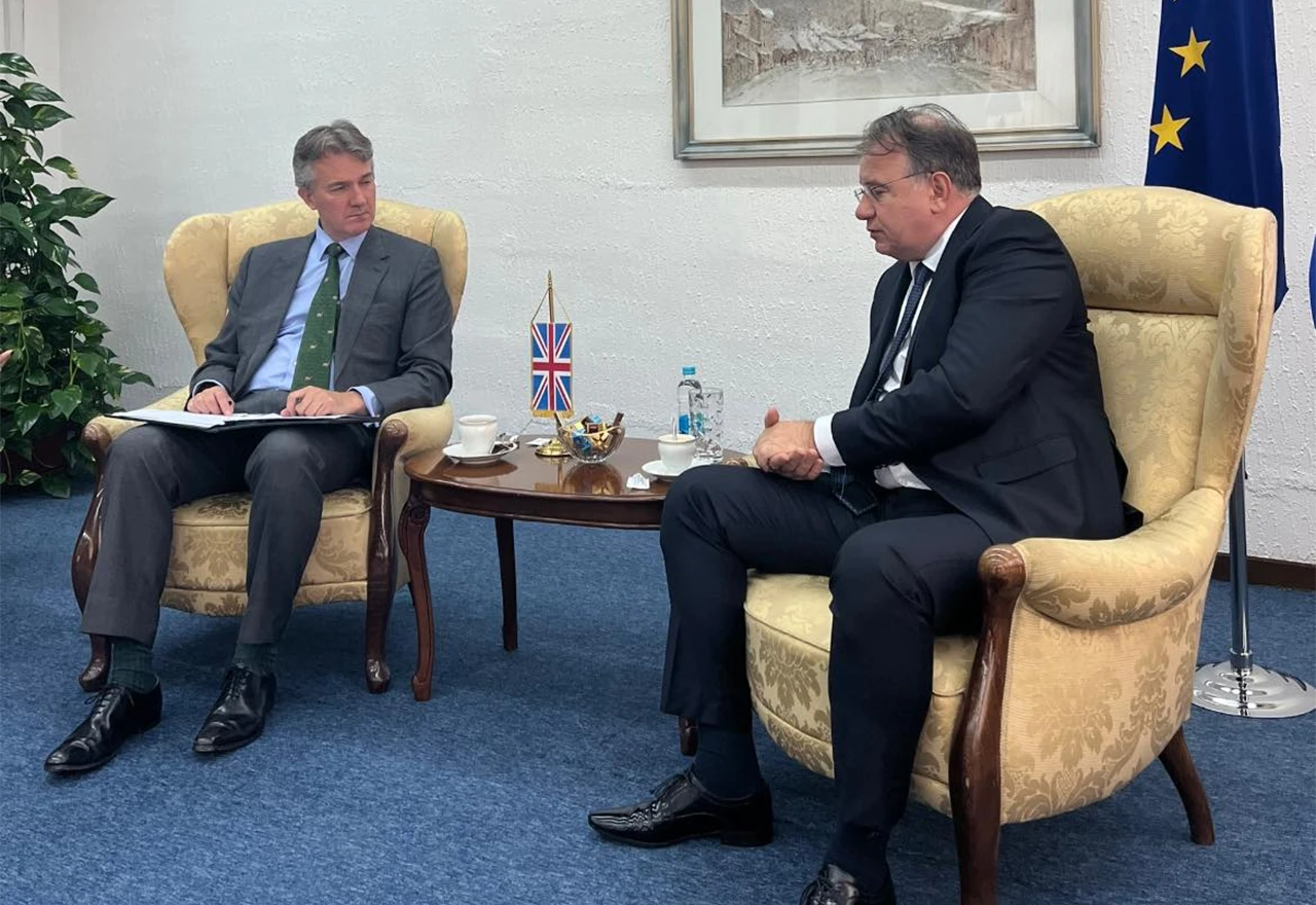 Nikšić s Reillyem: ''Teško je surađivati sa Dodikom''
