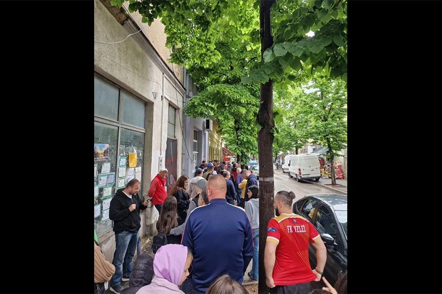 Euforija u Mostaru: Veliki broj ljudi pohrlio po ulaznice za finale Kupa