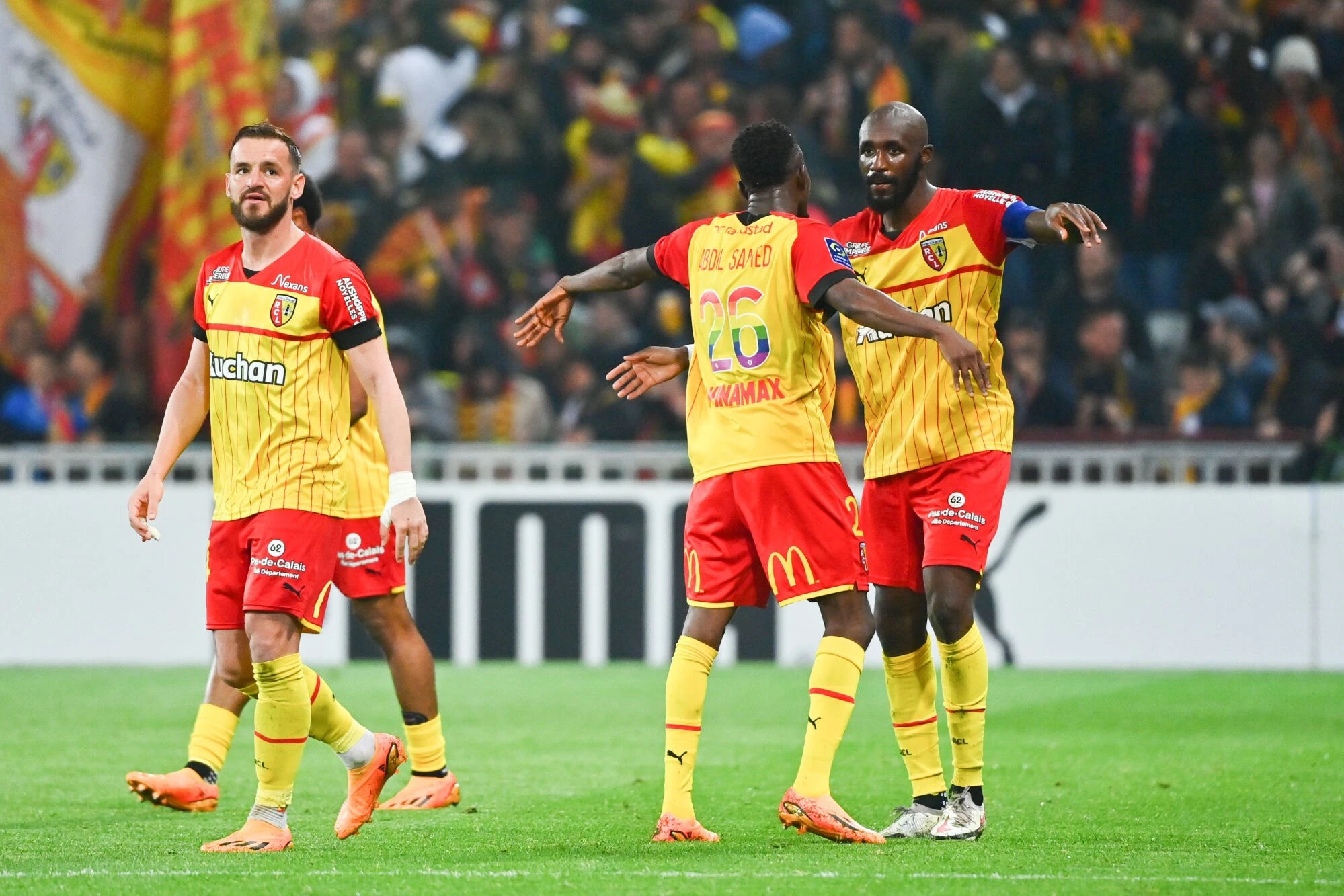 Lens s igračem manje do preokreta i važne pobjede