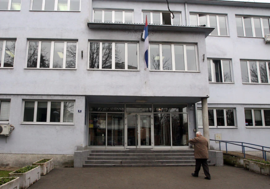 BiH: Kod učenika pronađen popis, policija ga izvela iz škole