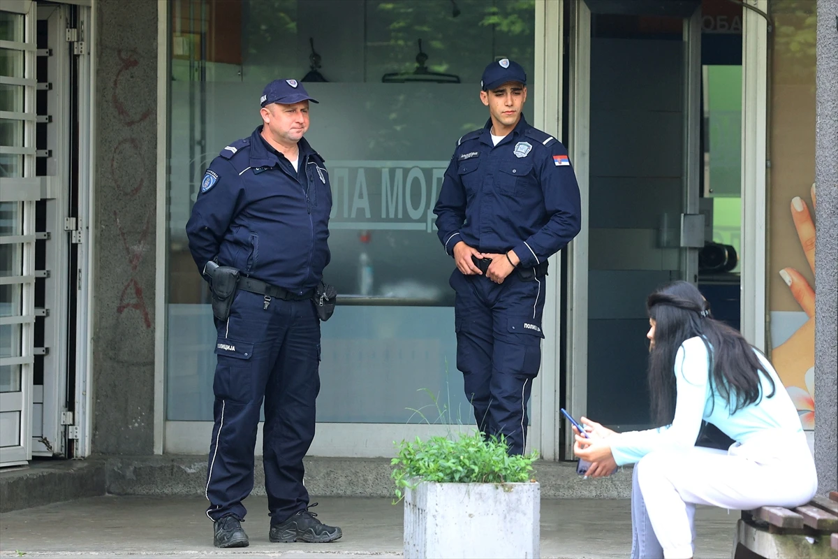 Srbija: Od danas po dva policajca u svakoj školi
