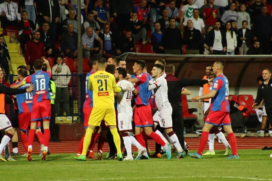 Gigović "zakuhao" derbi u Banja Luci, Sarajevu isključeni igrač i trener